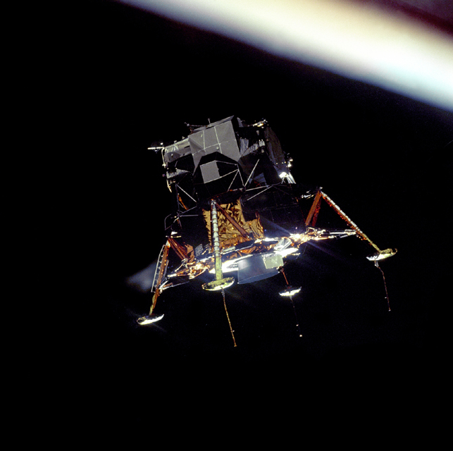 Módulo lunar Eagle. Apolo 11. Se perciben los sensores en las patas.