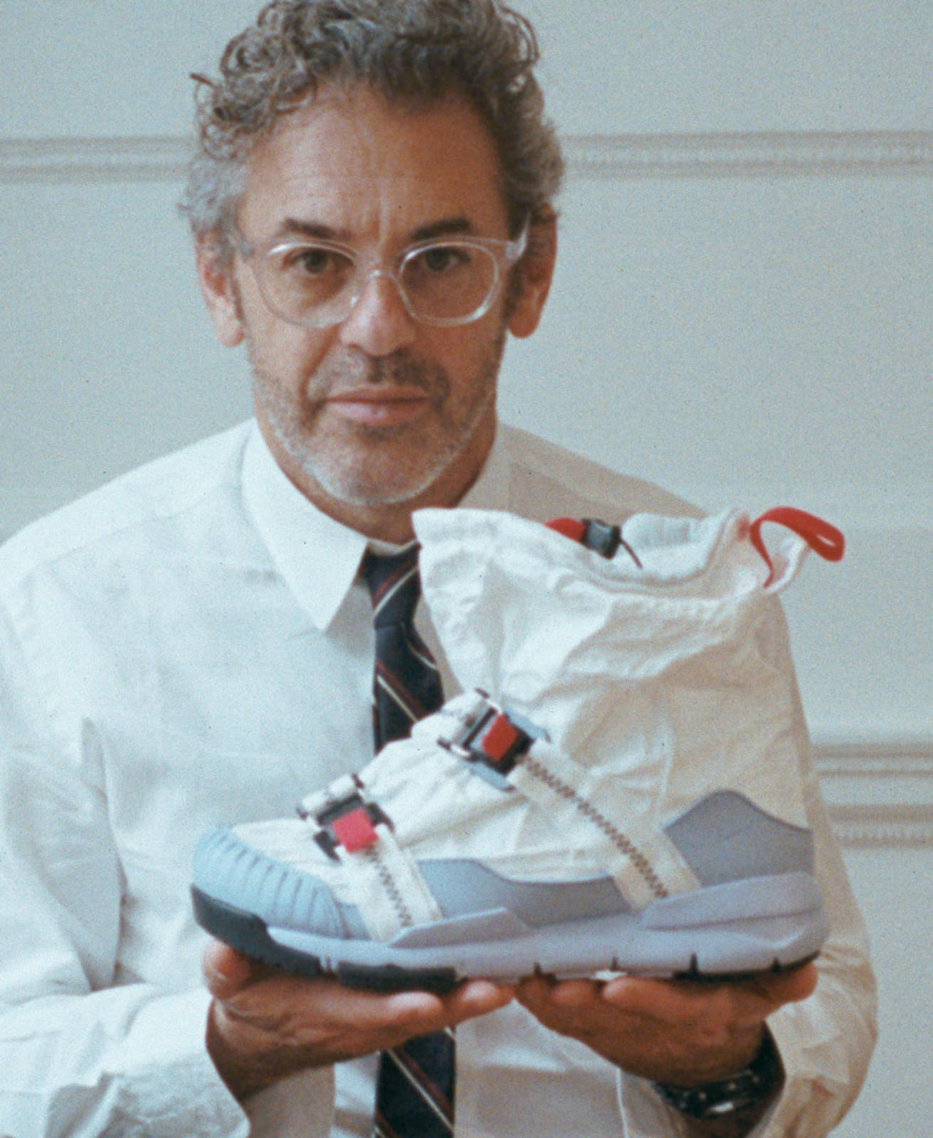 Tom Sachs y sus Nike Mars Yard Overshoe de clara inspiración "apolónida".