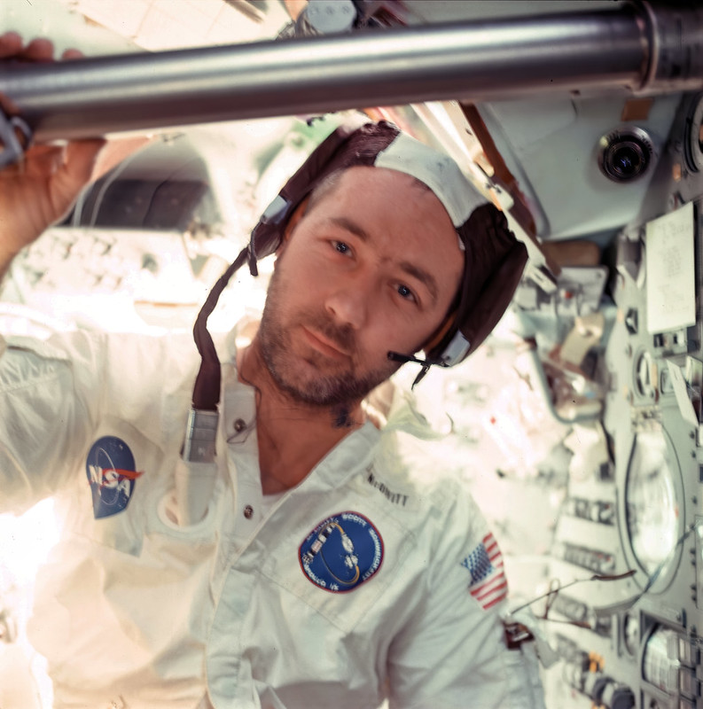 James McDivitt durante la misión del Apolo 9 (NASA).